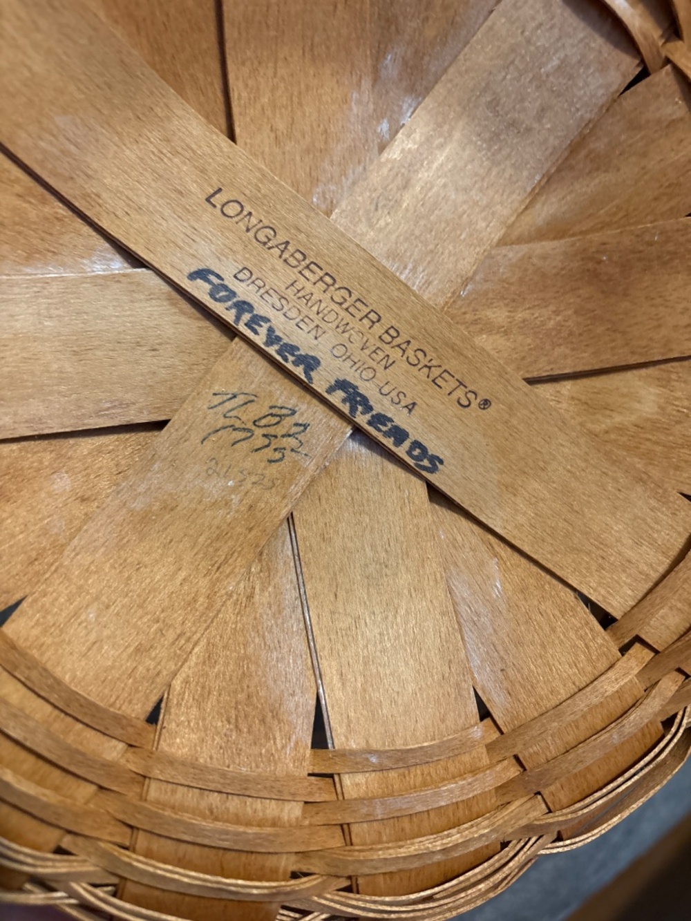 Longaberger Basket with insert - Picture 4 of 4